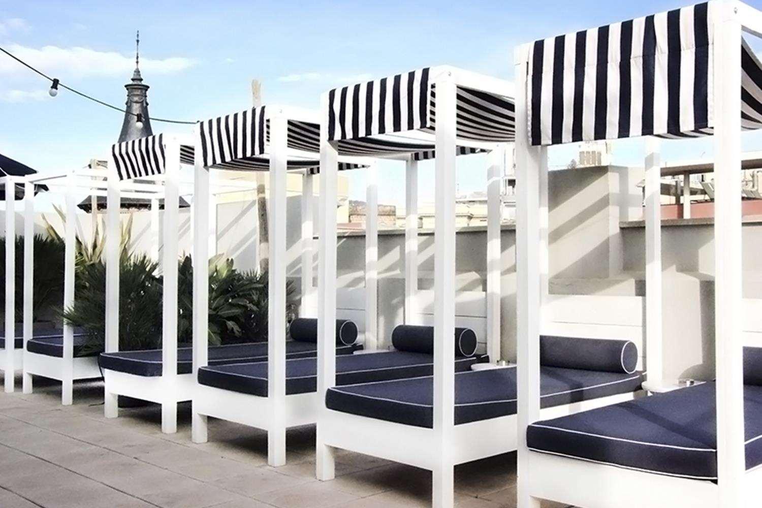 Hotel Midmost